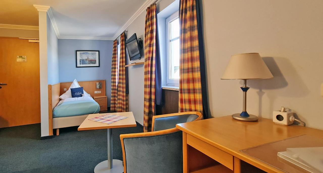 Donau-Hotel Sinzing Eksteriør billede