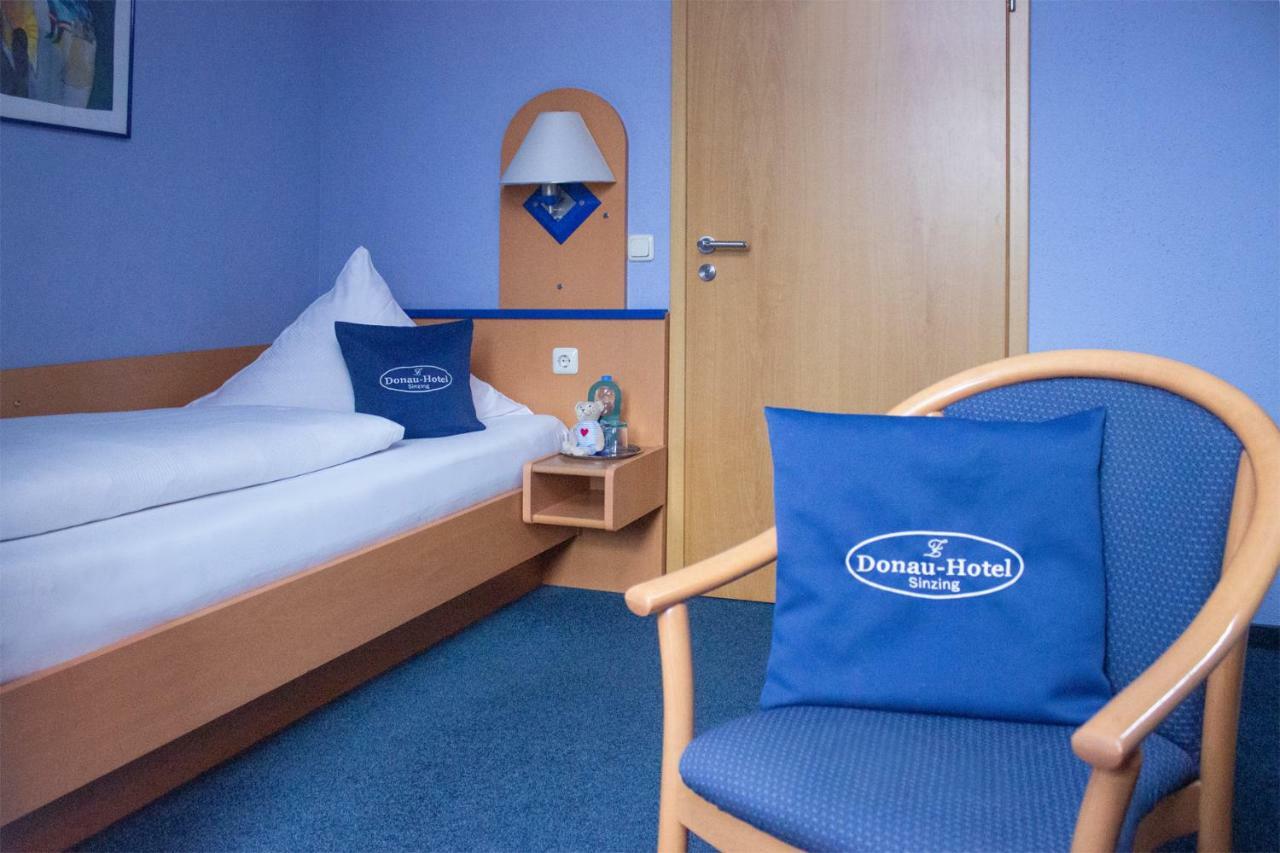 Donau-Hotel Sinzing Eksteriør billede